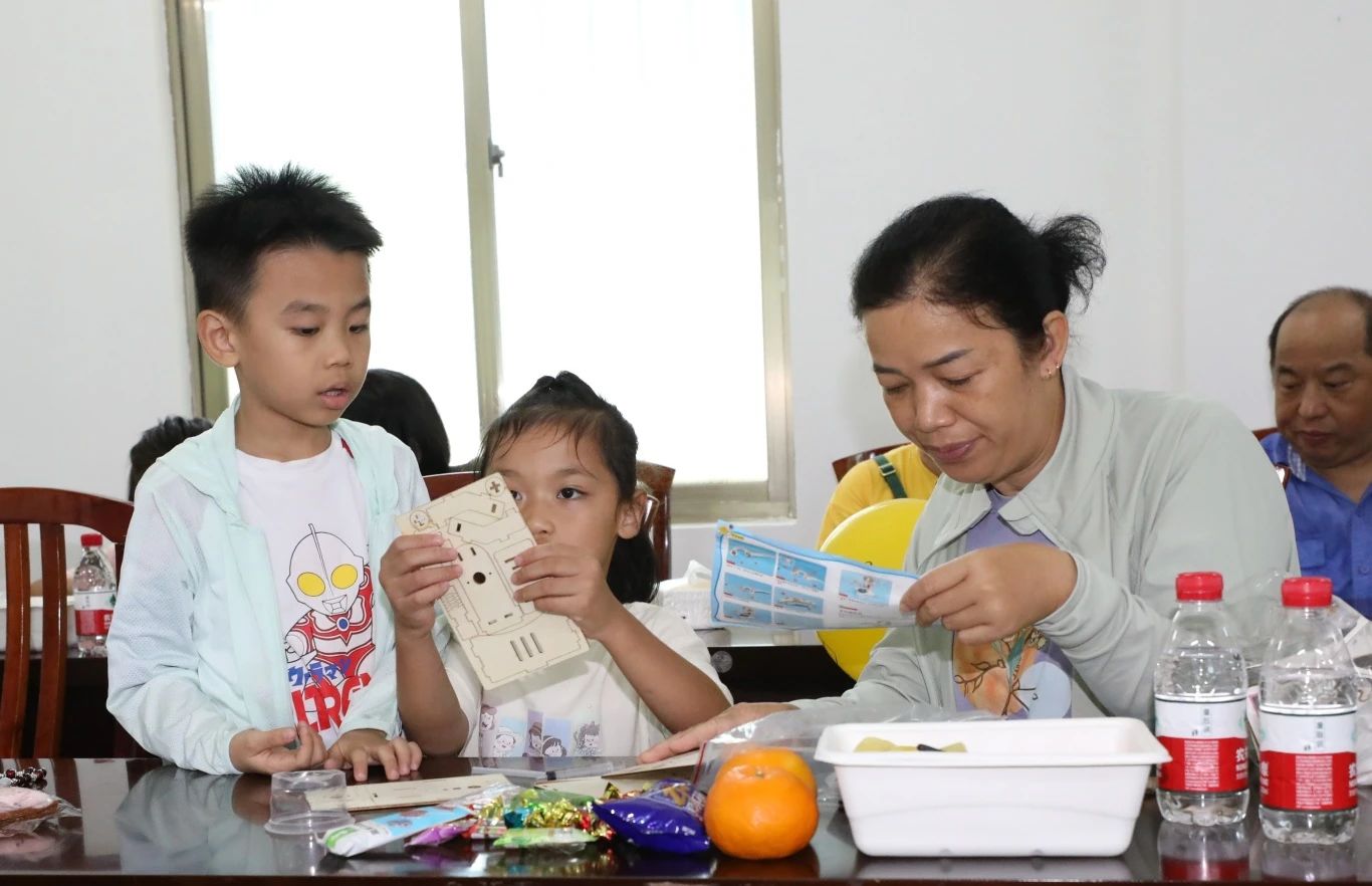 Э����԰ ��������   ��˹�ؿ�չ��515���Ǽ�ͥ�ա��5.jpg