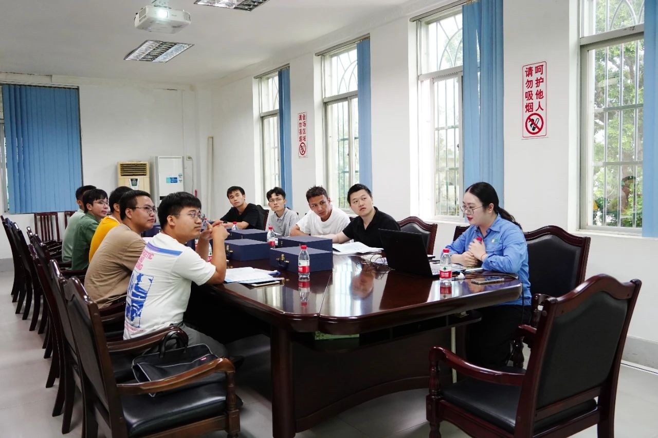 1721352767658938.jpg 9ÃûÇàÄêÔ±¹¤ÈëÖ°±´Ë¹ÌØÊ¯ÂµÌú¿ó·Ö¹«Ë¾7.jpg