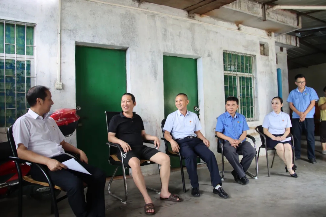 ��˹�ص�ί��չ����һ���߷�ο�ʻ