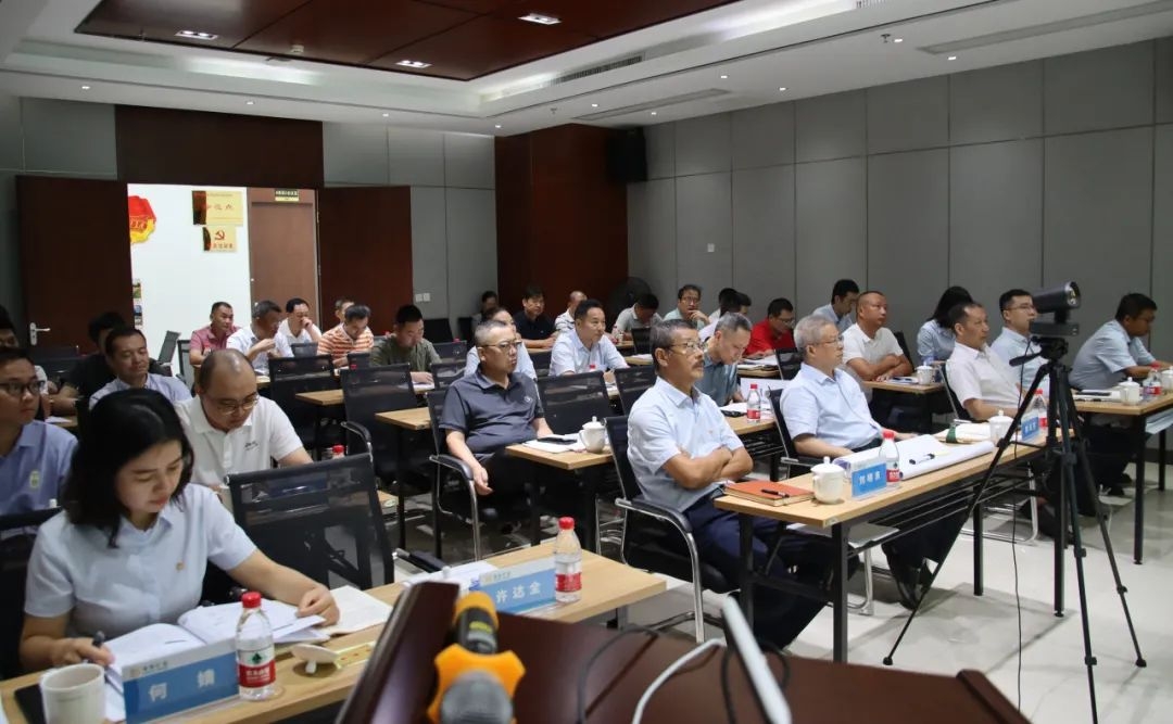 ��˹�ؾ����и߲�����ְԱ��Ŀ����Ӧ����ѵ